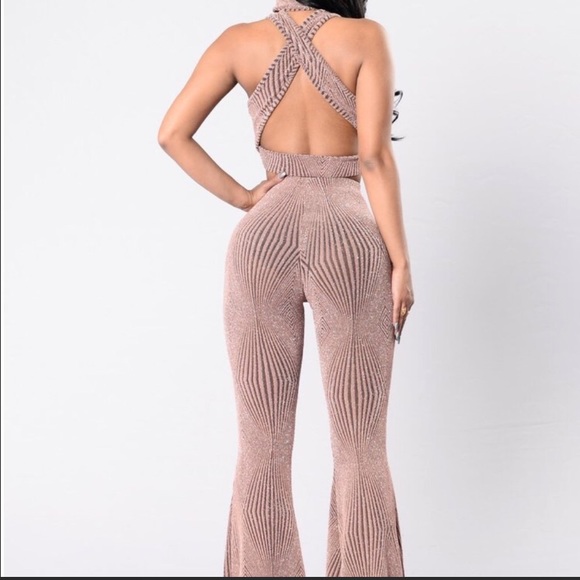 Fashion Nova Flare Stretchy pants - Picture 2 of 3